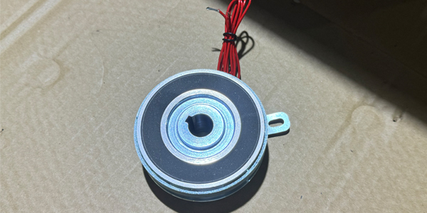 物流分拣线安装断电刹车器为何重要？